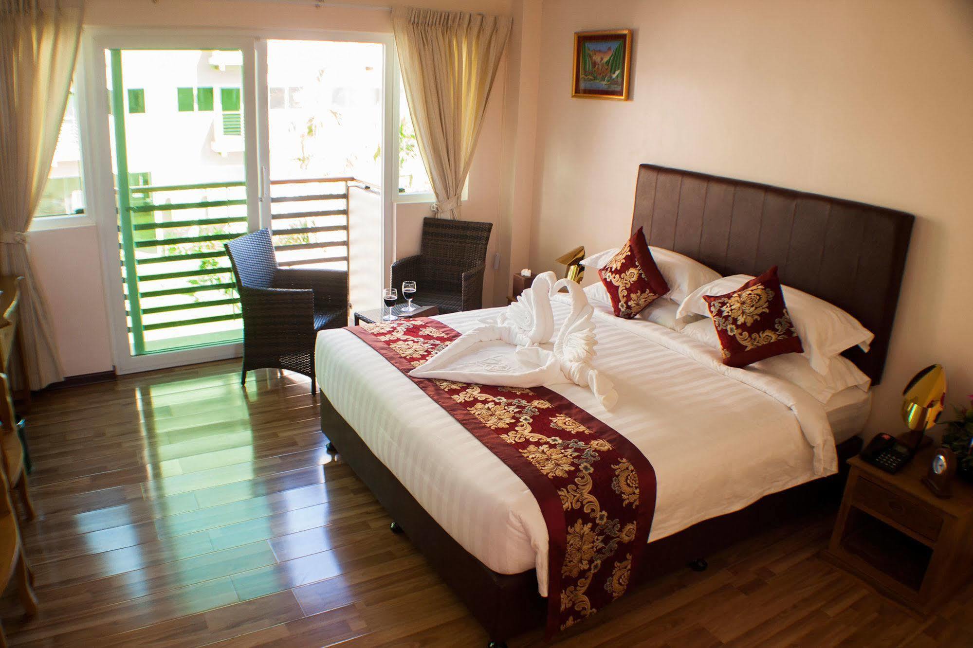 Hotel Sincere Smile Rangum Exterior foto