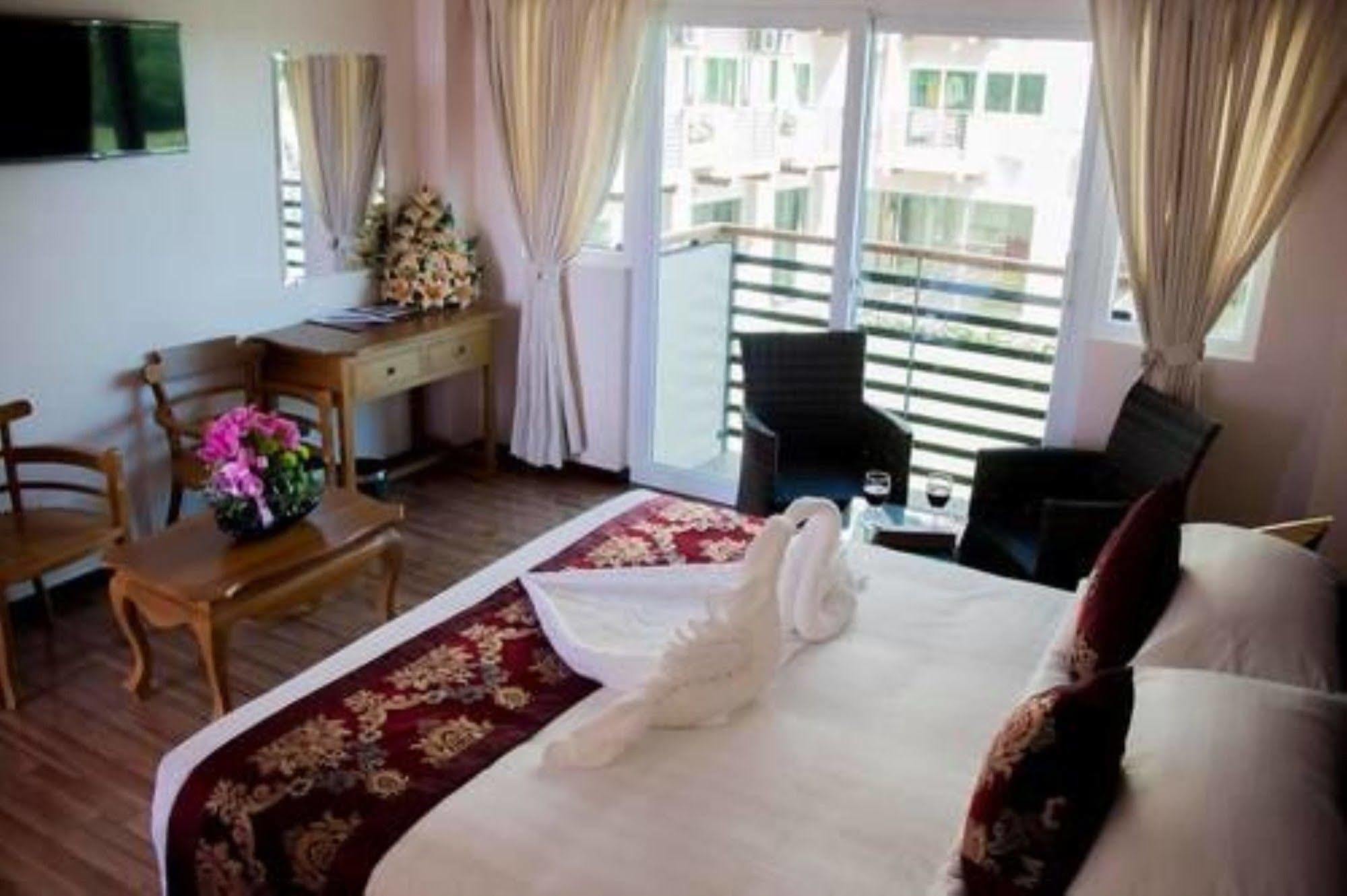 Hotel Sincere Smile Rangum Exterior foto