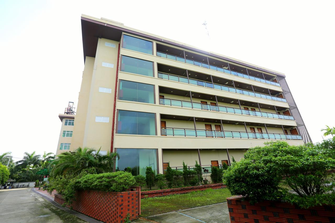 Hotel Sincere Smile Rangum Exterior foto