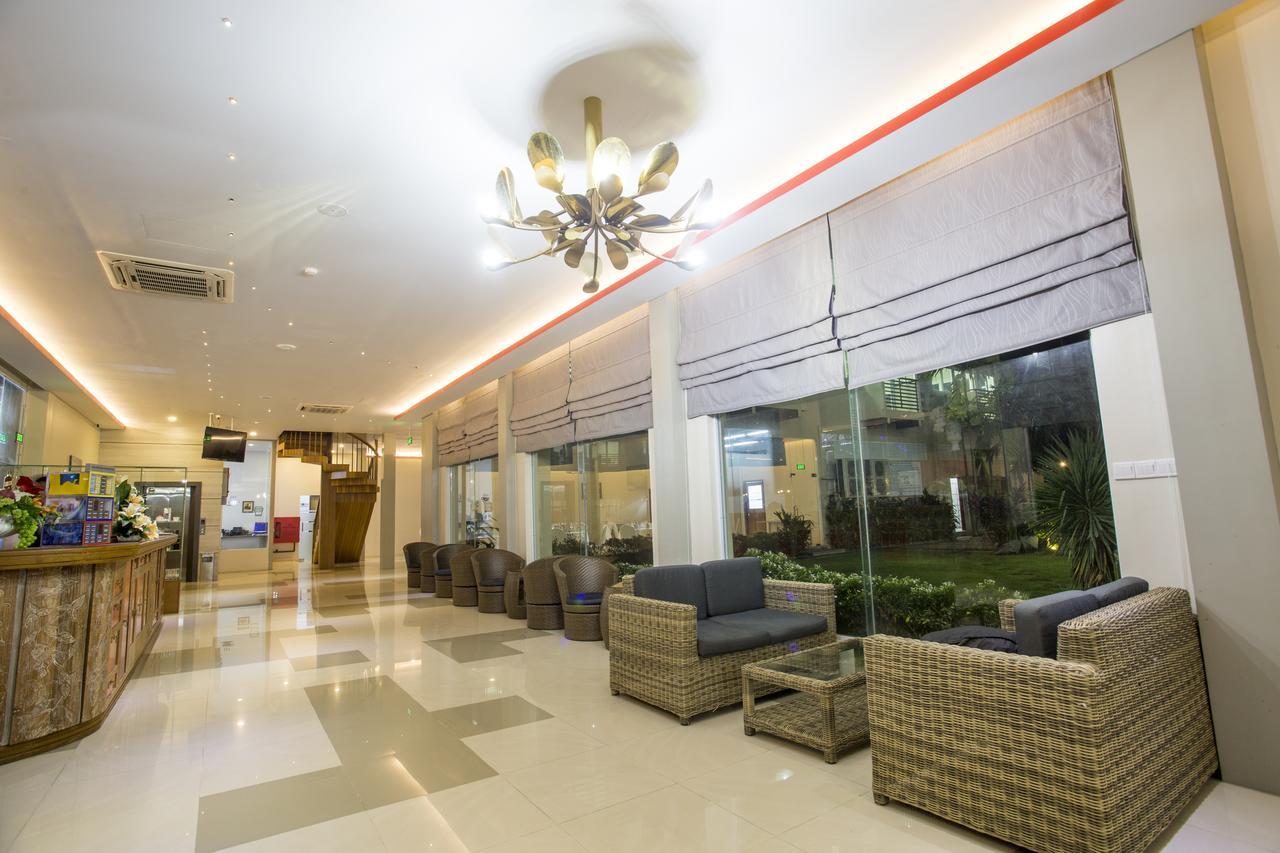 Hotel Sincere Smile Rangum Exterior foto